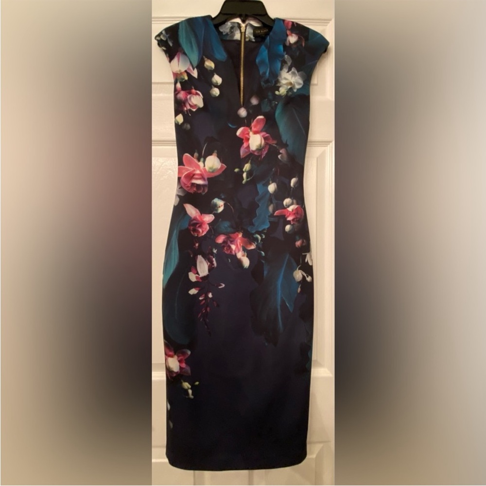 Ted baker near new size 0 stretchy dress